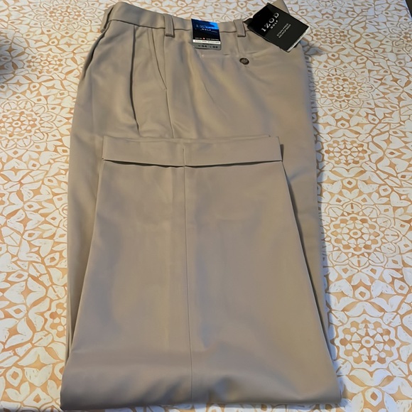 IZOD men’s golf pants. 34x32. New with tag. Beige - Picture 6 of 7